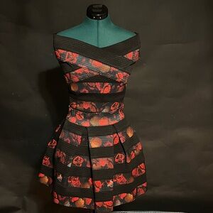 Guess Black and Red Mini Bubble Skirt